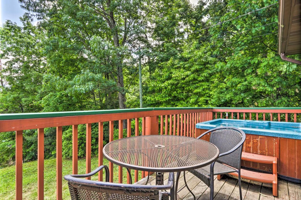 Gatlinburg Chalet Hot Tub, Sauna And Mountain View Ngoại thất bức ảnh